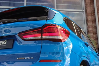BMW X1 xDrive25e High Executive M sport | 1e eigenaar | Dealer onderhouden | Panoramadak | Apple Carplay | Camera | LED adaptief | Head-up | Stoelverwarming | Cruise control / 45