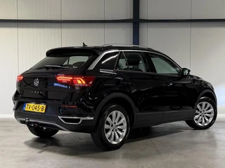 Volkswagen T-Roc 1.0 TSI Style Carplay Cruise Trekhaak NAP / 4