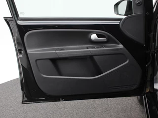 Volkswagen Up! 1.0 | Airco | Elektrische ramen | Bleutooth | DAB | 47.707 Km !! / 17