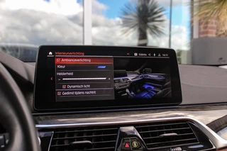 BMW 5-serie Touring 540i xDrive High Executive Luxury-Line | 1e eigenaar | Achterasbesturing | Cruise control adaptief | Apple carplay | Adaptief LED | DAB | Panoramadak | HiFi audio / 29