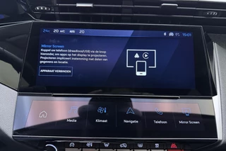 Peugeot 408 1.2 Hybrid 145 e-DCS6 Allure | Achteruitrijcamera | Dealer Onderhouden l Wireless Apple Carplay & Android Auto l TomTom Navigatie l DAB l Bluetooth l PDC l Camera l LED l Lichtmetalen Velgen / 30