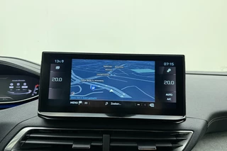 Peugeot 5008 1.2T 130pk Automaat GT | Elektrische achterklep | Black Pack | 19'' velgen | Achteruitrijcamera | 7 Persoons / 26