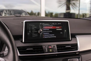 BMW 2-serie Active Tourer 225xe Luxury | Driving Assistant Plus | Panoramadak | Fileassistent | Active Cruise control | Head-up | HiFi audio | Sportstoelen | Rijstrooksensor | Keyless entry / 31