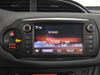 Toyota Yaris 1.0 VVT-i Trend Bi-Tone | LMV | Camera | Cruisecontrol | / 21