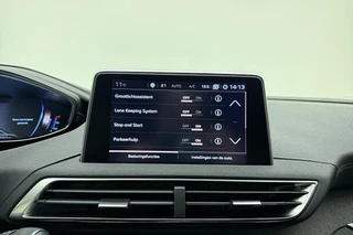 Peugeot 5008 1.2 PureTech GT-Line Avantage 130 PK | Automaat | 7-Zits | Camera | Cruise Control | DAB+ | Lederen Stuurwiel | Mirror Screen | Bluetooth | Getinte ramen | 1e eigenaar / 26