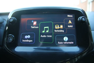 Peugeot 108 1.0 e-VTi Allure / 9