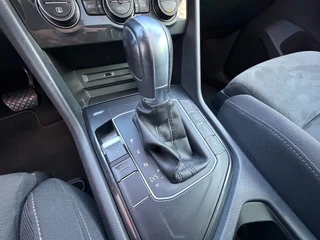 Volkswagen Tiguan 1.5 TSI ACT Highline Business R / Pano / 2x Massage / ACC / Trekhaak / Zeer kompleet ! / 24