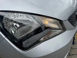 SEAT Mii 1.0 75pk 5D Style Sport / 6