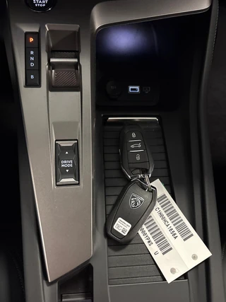 Peugeot 308 SW 1.6 Plug-in Hybrid 180 Allure Avantage GT / navi / 8 jaar fabrieks garantie / camera / 25