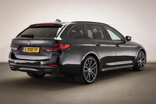BMW 5-serie Touring 540i xDrive M-Sport | Facelift | PANORAMADAK | 360 CAMERA | TREKHAAK / 2