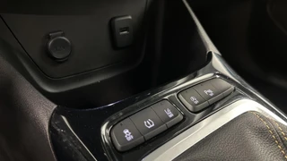 Opel Crossland X 1.2 Turbo Innovation CAMERA ECC LM NAVI CARPLAY. / 29
