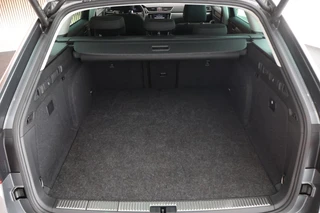 Skoda Superb Combi 1.4 TSI 218pk iV Business Edition Trekhaak Memory Stoelverwarming Virtual Cockpit Navigatie / 52
