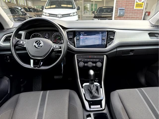 Volkswagen T-Roc 1.5 TSI Style Business  Panoramadak, Stoelverwarming, App Connect / 7