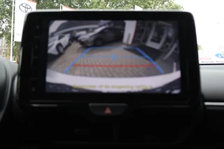 Toyota Yaris 1.5 HYBRID 115 STYLE STOEL-STUUR VERW. DODEHOEK LED KOPLAMPEN KEYLESS PARK.SENSOREN V+A / 32