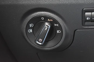 SEAT Ibiza 1.0 TSI STYLE PDC / CLIMA / APPLE-CARPLAY ANDROID AUTO / NL-AUTO / 17