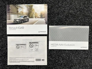Renault Clio Estate 0.9 TCe Limited CRUISE NAVI CARPLAY. / 40