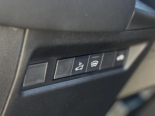 Jeep Compass First Edition 74 kWh | Apple-Android | Schuif-kanteldak | Warmtepomp / 24