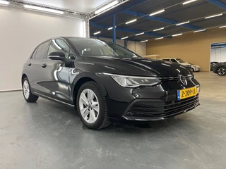 Volkswagen Golf 1.0 TSI Life / 2