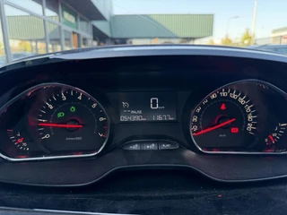 Peugeot 208 1.2 VTi Oxygo / 11