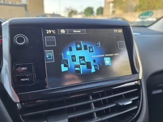 Peugeot 208 1.2 e-VTi Style NAVI TEL PDC CRUISE CONTROL / 30