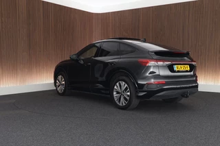 Audi Q4 Sportback e-tron 40 S edition 77 kWh SOH 93% Trekhaak Camera HUD Sonos Panoramadak Stoelverwarming Navigatie S-Line / 12