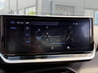 Peugeot 2008 Allure 1.2 PureTech 100PK Navigatie, Parkeersensoren, Keyless, Apple Carplay, Android Auto / 24