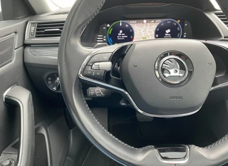 Škoda Superb Combi 1.4 TSI iV 218 pk Business Edition Plus AUT  | 1e eigenaar | navigatie | panoramadak | trekhaak | leder interieur / 33