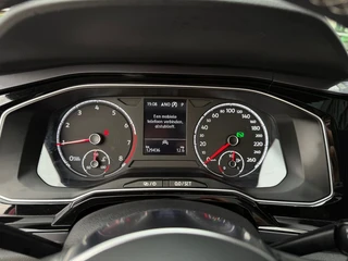 Volkswagen Polo 1.0 TSI Highline Business R NL Auto Pano R-Line Int. Ext. Carplay / 34