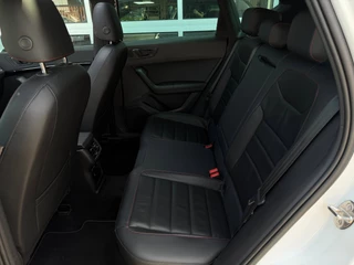 SEAT Ateca 1.5 TSI FR / Pano/Carplay/Leder/Trekhaak / 17