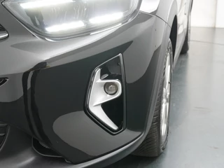 Kia Stonic 1.0 T-GDi MHEV DynamicLine  Navigatie - Achteruitrijcamera - Cruise Control - Apple & Android Carplay - Fabrieksgarantie t/m 14-04-2032 / 14