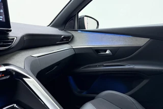 Peugeot 5008 1.2T 130pk Automaat GT | Black Pack | Elektr. achterklep | Stoelverwarming | Navigatie | 7 Persoons | / 33