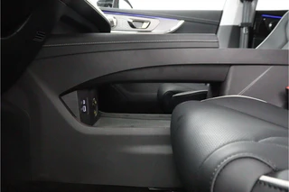 Omoda 5 EV Premium 61 kWh *DEMO* - Stoel/Stuurwiel verwarming - Schuif/Kanteldak - Navigatie - Adaptief Cruise Conrole - WLTP 402 KM - 7 Jaar fabrieksgarantie / 73