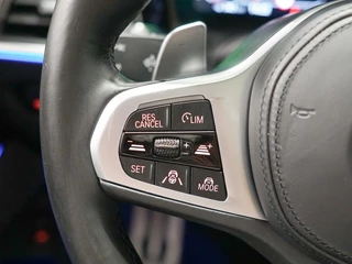 BMW 3 Serie Touring M340i xDrive Panoramadak | M-Stoelen | Harman Kardon | CoPilot / 46