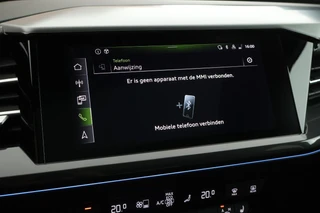 Audi Q4 e-tron 40 Launch edition S Competition 204pk 77 kWh SOH 87% Trekhaak Camera Leder Keyless Stoelverwarming ACC Panoramadak S-Line / 24