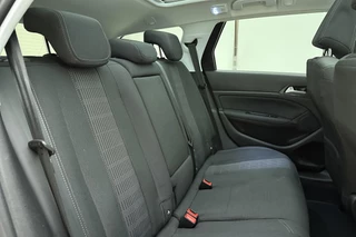 Peugeot 308 SW 1.2 PureTech Blue Lease Premium 130pk | Navigatie | Panoramadak | Climate Control | Trekhaak | Camera | Cruise Control | Parkeersensoren | Apple Carplay - Android Auto / 16