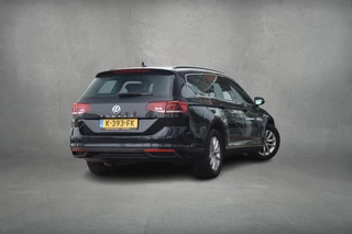 Volkswagen Passat Variant 1.5 TSI Comfort Business | Apple CarPlay | Stoelverw. | ACC | Automaat / 4
