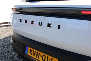 Suzuki e VITARA Style 61 kWh DEMOVOORDEEL, 10 jaar GARANTIE!! / 36