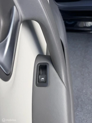 Volkswagen Polo 1.2 TSI BEATS AUDIO! VOL CLIMA*CARPLAY*PDC*NAV*CRUISE / 27