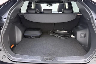 Mitsubishi Eclipse Cross 2.4 PHEV Prestige Automaat | SOH: 98% | Lederen bekleding | Panoramisch schuifdak | Stoel & Stuurverwarming | Camera | Climate control | Extra getint glas / 12