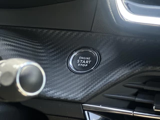 Peugeot 2008 1.2 PureTech 130PK GT | Cruise Control | Climate Control | Apple Carplay/Android Auto | Navigatie | Full LED | Parkeercamera/-sensoren | Keyless Entry/Start | Sfeerverlichting | DAB | Dealer onderhouden | / 28