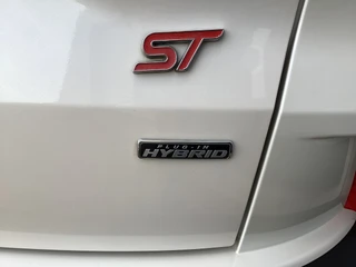 Ford KUGA 2.5 PHEV Titanium panorama dak Automaat Elektrische trekhaak Parelmoer wit B&O systeem / 8