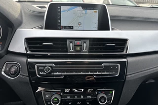 BMW X2 sDrive20i High Exec . / 18