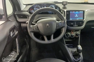 Peugeot 208 1.2 Active / 9