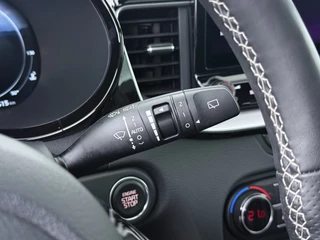 Kia XCeed 1.5 T-GDi GT-Line Automaat  - Kantel / Schuifdak  - Apple Carplay / Android Auto - Navigatie - ACC - Climate Control - Stoel / Stuurwielverwarming - Fabrieksgarantie tot 04-2032 / 26