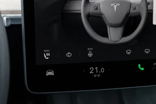 Tesla Model Y Long Range AWD 75kWh Full Self Driving 92% SOH l Warmtepomp l Trekhaak / 20