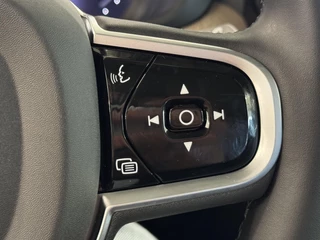 Volvo XC60 2.0 T8 Plug-in hybrid AWD Ultra Dark / 23