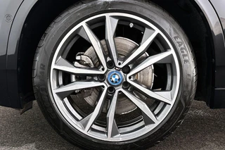 BMW X2 xDrive25e High Executive M Sport Panoramadak Keyless Rood Leder / 23