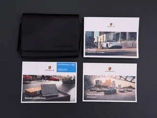 Porsche Taycan 4S Performance 84 kWh SOH 91%| VAN: 56.900,- VOOR: 53.877,- UW HERFSTVOORDEEL: 3.023,-| 18 VOUDIGE STOELVERSTELLING| PORSCHE DEALER ONDERHOUDEN| ORIG. NL NAP 1STE EIGENAAR| 360 CAM| PANORAMADAK| / 48