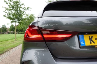 BMW 1 Serie 118i High Executive M-Sport  | Panodak | Stoelverw. | LED | DAB | Camera | BTW | / 17