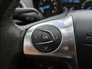 Ford Kuga 1.6 Titanium NAVI PDC TEL LM LEER TREKHAAK / 35